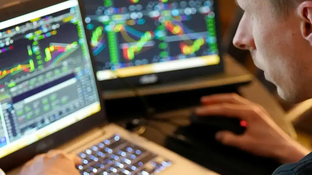 Robinhood Chain Fees Crash 97% With Transactions Near Highs